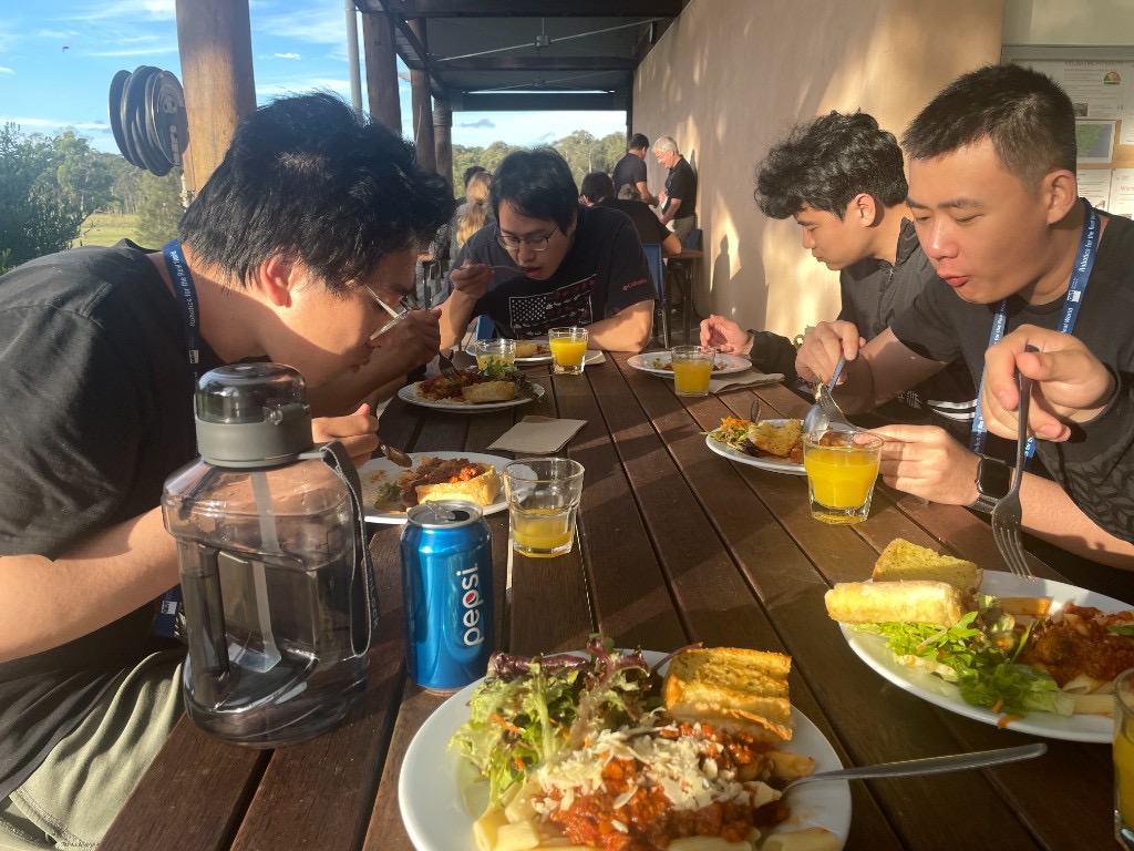 Outdoor lunch with fellow participants